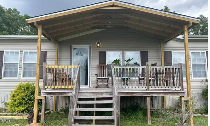 Chatawa House | Cozy 3-bedroom mobile home in delightful Magnolia with AC, WiFi