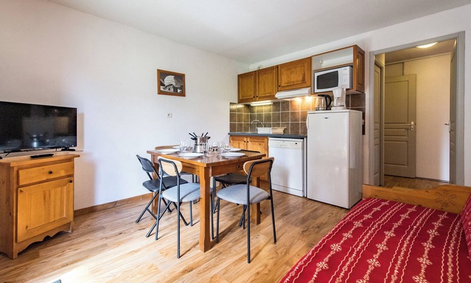 Albiez-le-Vieux Apartment | Cozy 35m2 Apartment in Albiez-Montrond