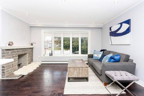 Scarborough House | Cozy 3BR Home with Parking, Backyard and Near Transit