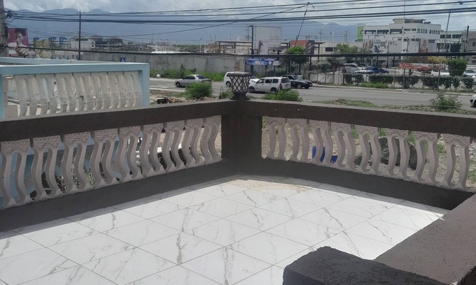 Portmore Apartment | Cozy 4-bedroom apartment in enchanting Portmore with WiFi, AC