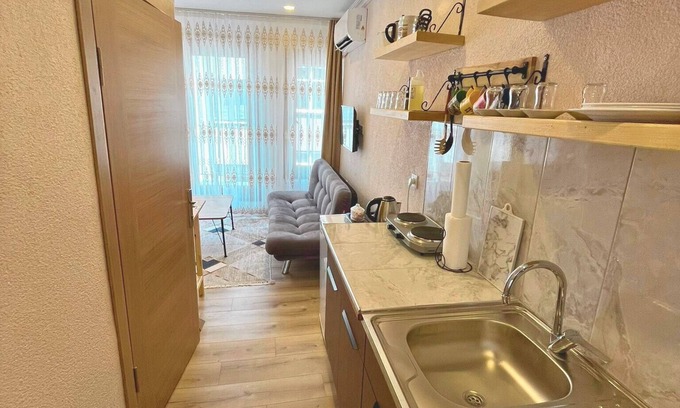 Old City House | Cozy 4-bedroom condo with AC and WiFi in enchanting Istanbul