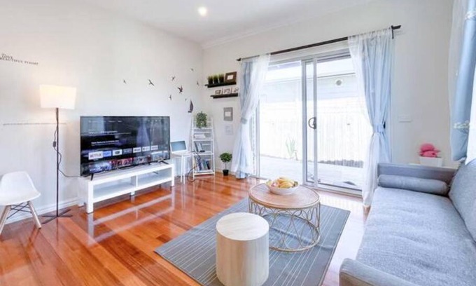 Clayton South Apartment | Cozy 4B3B home w parking WIFI @Clayton