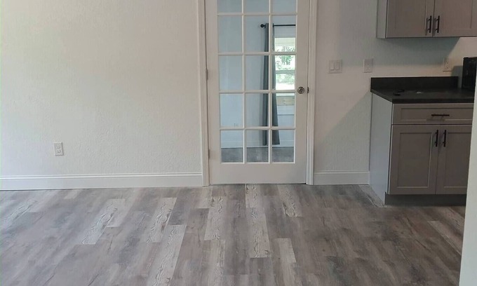 Sumner House | Cozy 6-Person Cottage Near I-75