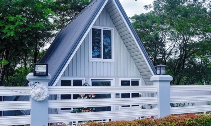 Hermosa Cabin | Cozy A-Cabin Escape: Your Tranquil Getaway Awaits