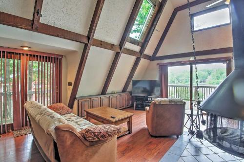 Barnstead House | Cozy A-Frame Center Barnstead House on Locke Lake!