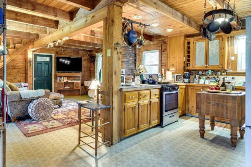 Town of Beekmantown House | Cozy Adirondack Cabin Retreat in West Chazy!