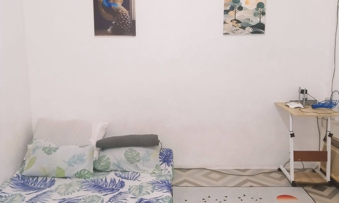 Taytay Apartment | Cozy air-conditioned room with homestay, movie, work/study. Complimentary WiFi