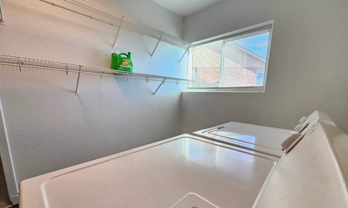 High Point House | Cozy and Bright 2-Bedroom Haven
