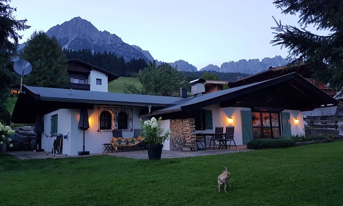 Ellmau Ski Chalet | Cozy and luxurious detached chalet for 2-10 people