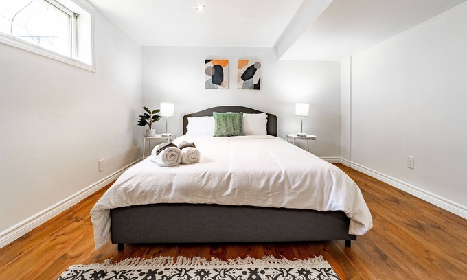 Argyle House | ⭐️ Cozy and spacious 2BR suite ⭐️ 2 work spaces