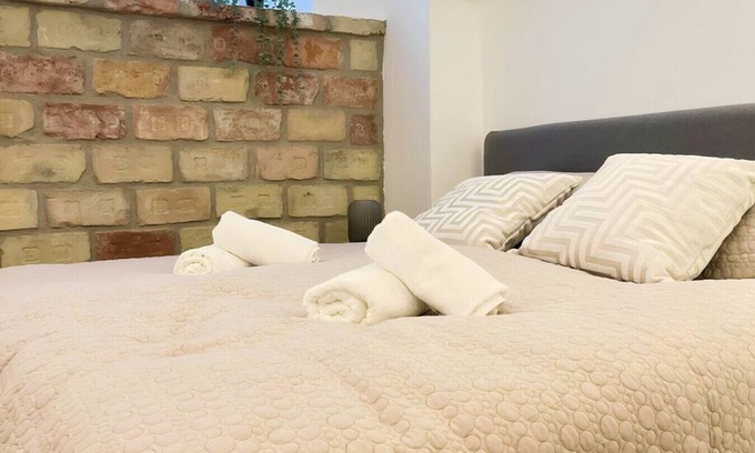 Meidling Apartment | Cozy and Stylish Flat Close to Schönbrunn Palace
