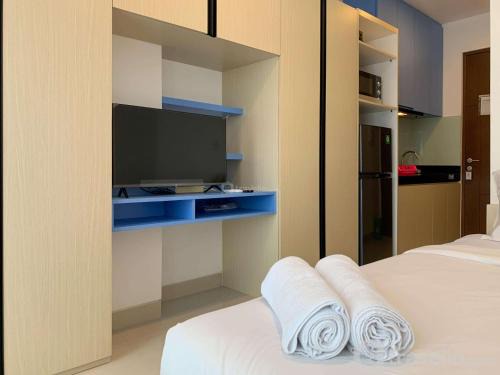 Semanggi Apartment | Cozy and Tidy Studio at The Newton Ciputra World 2 Apartment By Travelio