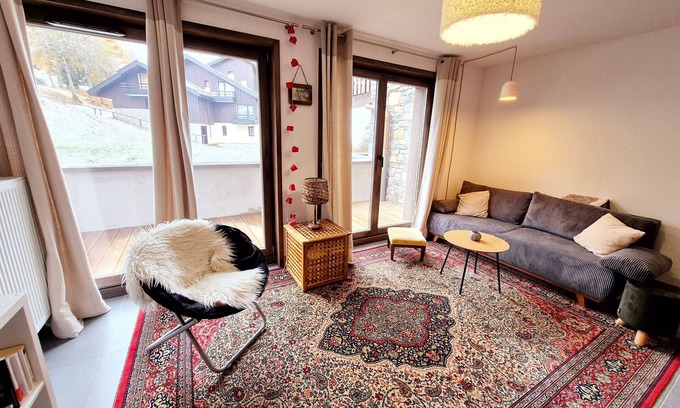 Montalbert Apartment | Cozy apartment in resort center, near slopes, parking, WiFi