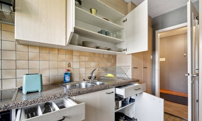 Center Apartment | Cozy Apartment 26 Mins from Zurich Center