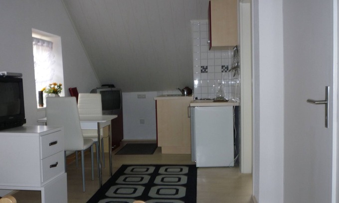 Monchsdeggingen Apartment | Cozy apartment (22 sqm) in the annex with free WiFi