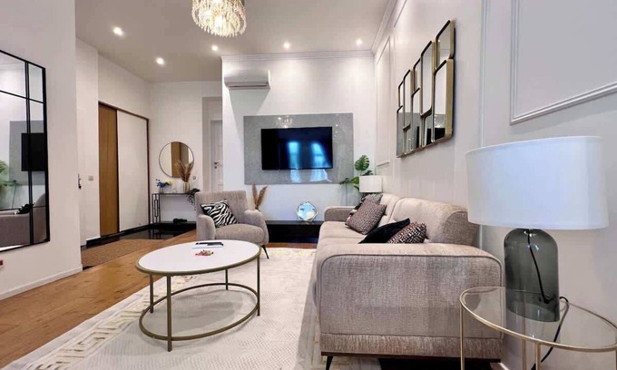 Brussels Apartment | Cozy Apartment for 9 Guests Brussel Midi Station