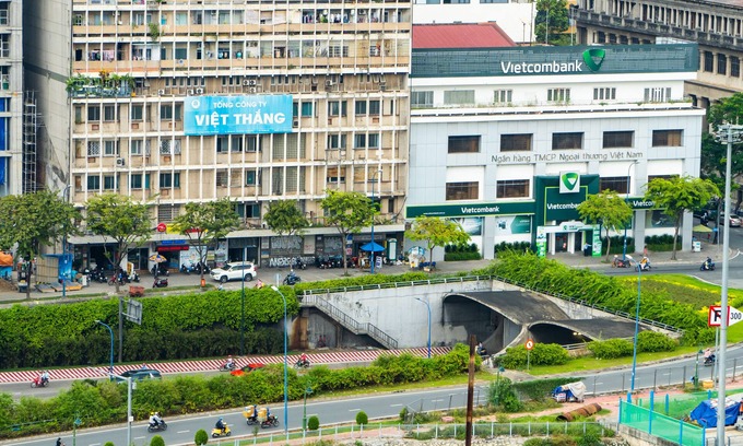 Bach Dang Riverside Apartment | Cozy Apartment for big group/family 3BRs & 3Baths in heart of Saigon