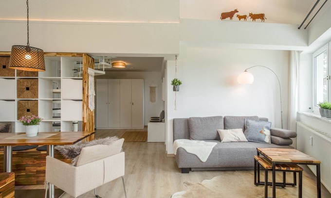 Lindenberg im Allgaeu Apartment | Cozy Apartment "Heimelig im Allgäu" with Mountain View, Wi-Fi & Terrace