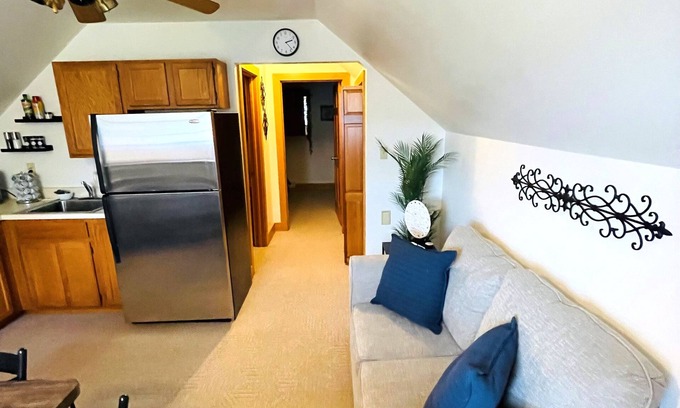 Northumberland Apartment | Cozy Apartment in Northumberland, PA -set in rural PA on a small horse farm