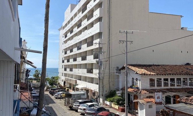 Emiliano Zapata Apartment | Cozy apartment in the heart of olas altas, pet friendly.