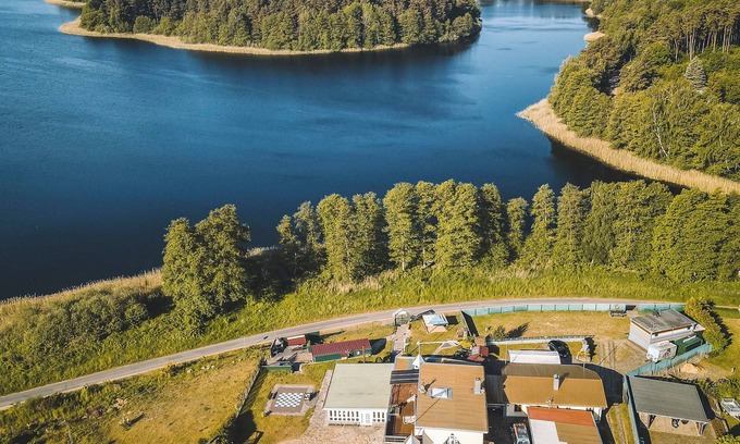 Garden Apartment | Cozy Apartment in Nature โ Just 2 Min to the Lake & Pet-Friendly! ๐ฟ๐พ