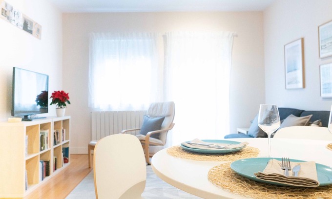 Escobedo Apartment | Cozy apartment in the center of Santander, renovated and with elevator.