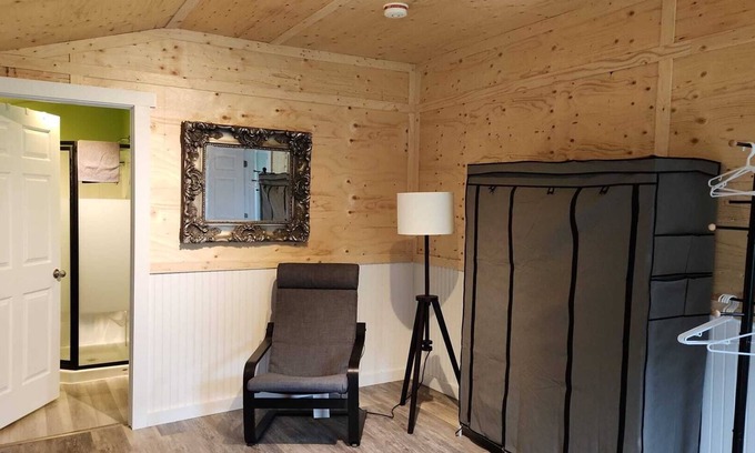 Boylston Apartment | cozy apartment near the ocean