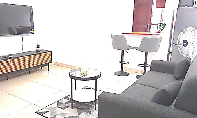 Cocody Apartment | Cozy apartment with unobstructed view, type F2