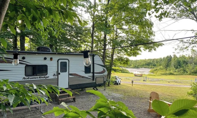 Miller Lake House | Cozy Autumn RV Retreat | Near Tobermory Grotto