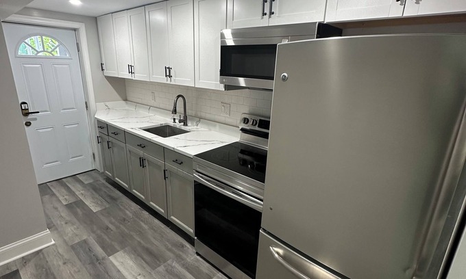 Fort Totten Apartment | Cozy Basement 1-bedroom apartment with WiFi, AC in Northwest DC