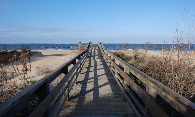 Willoughby Spit Apartment | Cozy Bay View II