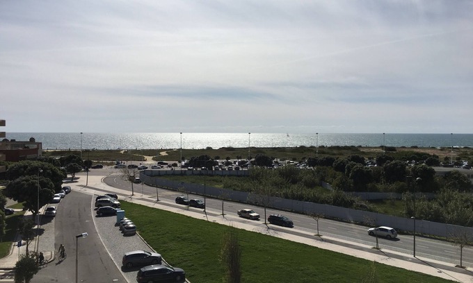 Vila do Conde Apartment | Cozy Beach Front with Rooftop