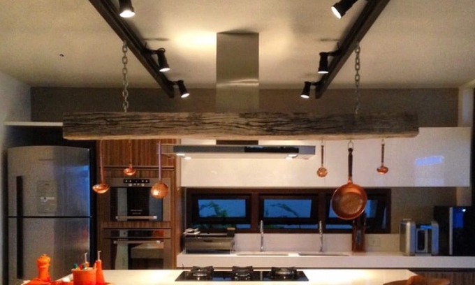 Barra de Sao Miguel House | Cozy beach house in a rustic style.