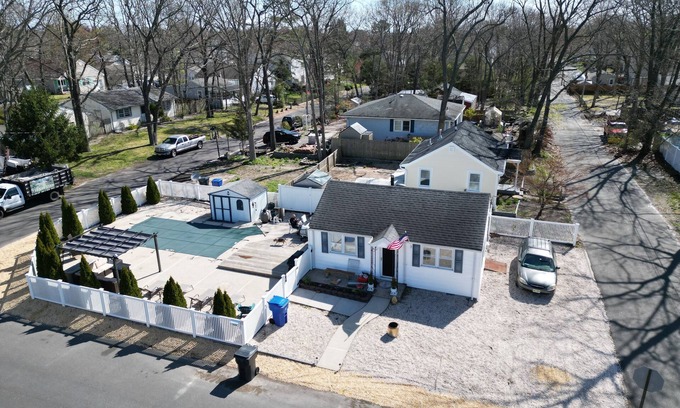 Point Pleasant - Toms River House | Cozy beach retreat with in ground pool just 7 minutes from seaside heights