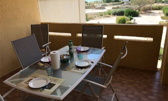 Port Leucate Apartment | Cozy Beachfront T2 Apartment with Cabin, Parking & Modern Amenities