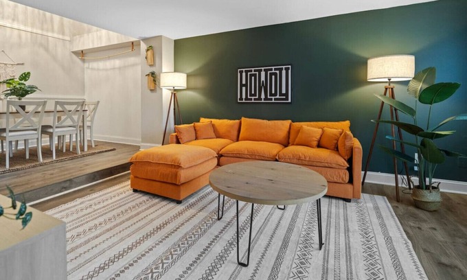 Montgomery Village House | Cozy Boho 3b3b | Playground