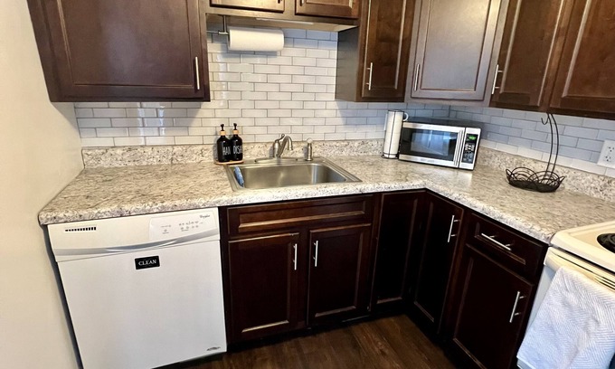 Sassamansville Apartment | Cozy boho charm! Close to town with ALOT to do!