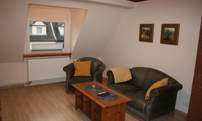 Muelheim an der Ruhr Apartment | Cozy, bright 52 m² vacation apartment in a family environment