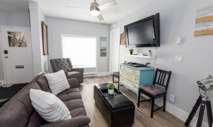 Port Alberni House | Cozy bungalow in the heart of Port Alberni