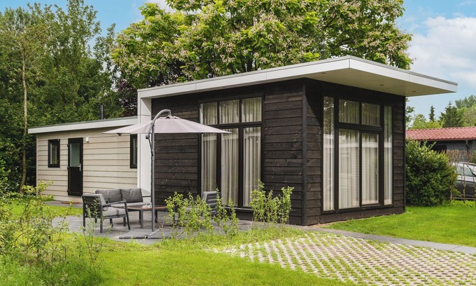 Zuna Resort | Cozy Cabin | 4 pers - Two Bedroom Resort, Sleeps 4