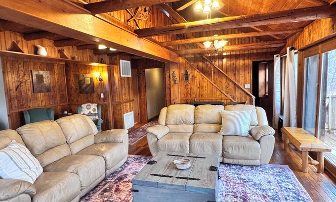 Fairfield Cabin | Cozy cabin among the trees near Historic Gettysburg/Liberty Mountain Resort