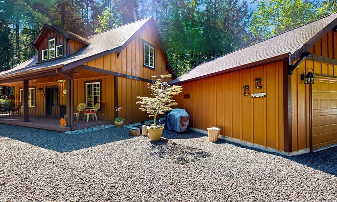 Hoodsport Cabin | Cozy cabin getaway with firepit, patio, gas grill, and private park access