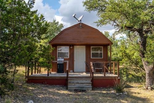 Eldorado House | Cozy Cabin Glamping Site in Eldorado, Perfect for Romantic Getaways Exploring Texas