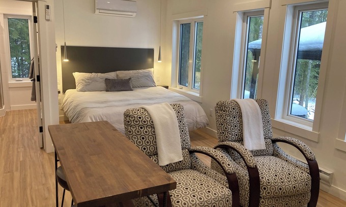 Eagle Bay Cabin | Cozy cabin in amazing Eagle Bay with WiFi and AC