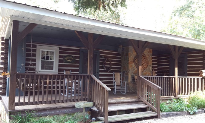 Elkin Cabin | Cozy cabin in the foothills of North Carolina