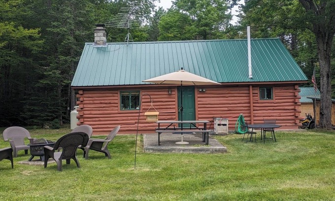 Monson Cabin | Cozy cabin in the Maine woods. Direct access to ATV/Snowmobile trails.