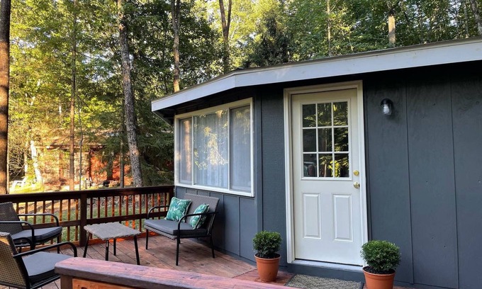 Hawley Cabin | Cozy Cabin in the Woods - close to great hiking spots!