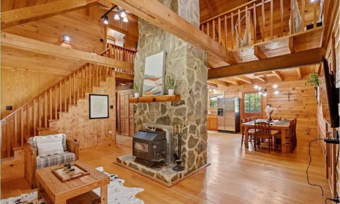 Ampthill Cabin | Cozy Cabin @James River; Live/Work/Play Experience