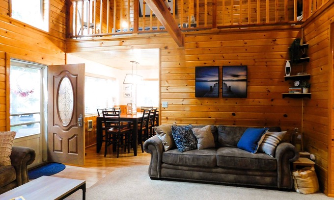 Island Park Cabin | Cozy cabin on Bills Island just 45 minutes from YNP