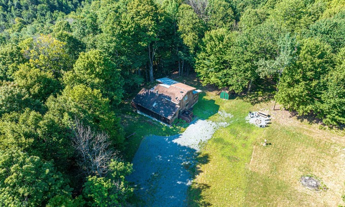 Newfoundland Cabin | Cozy cabin up in the mountain when you need a getaway!